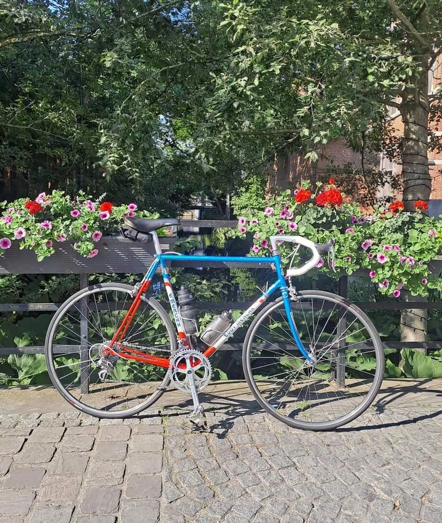 Verzamelaar Philip heeft zeven fietsen van Eddy Merckx: “We mogen als Belgen trots zijn op dit merk”