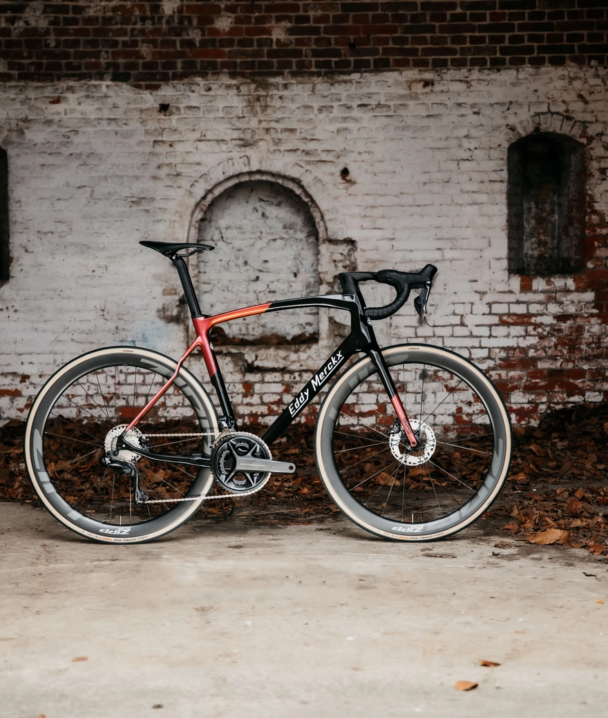 Special Edition ‘525 Crimson’ available until the end of February