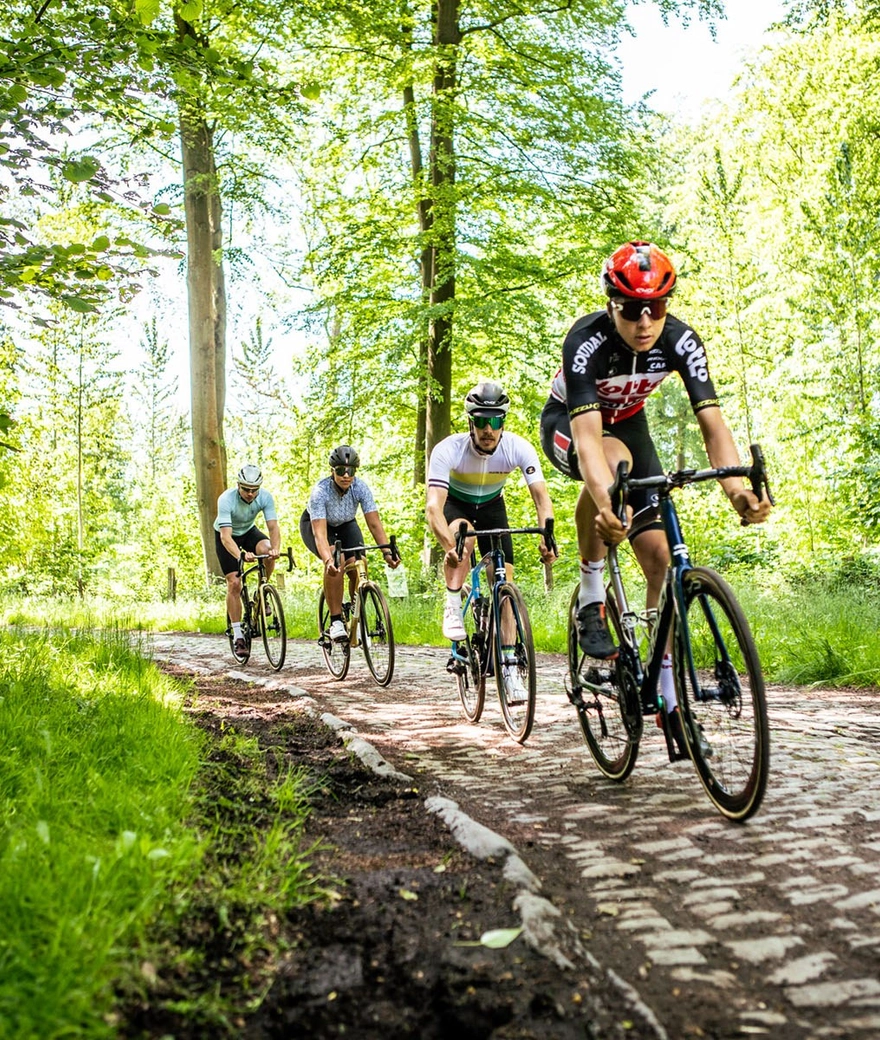 5 Tips to conquer cobbles like a PRO