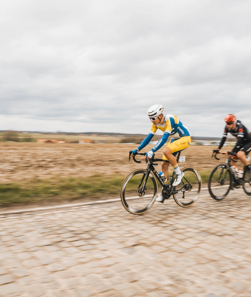 In het wiel van Team Flanders - Baloise tijdens Nokere Koerse