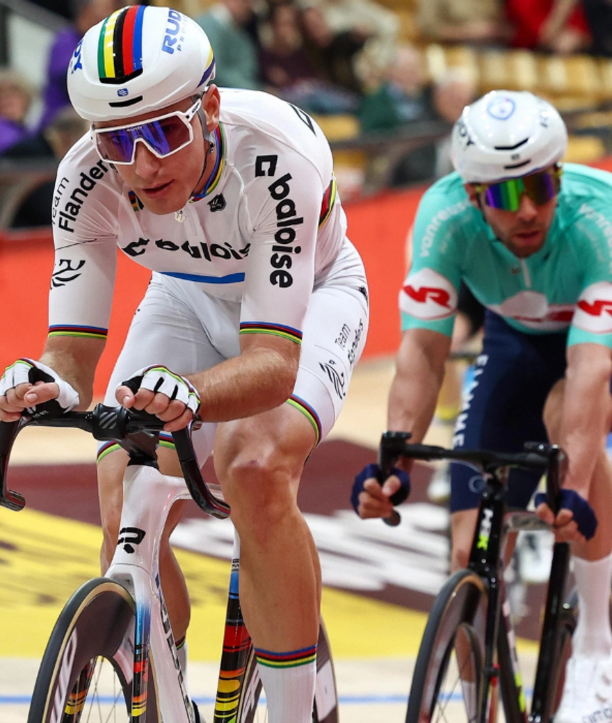 Nieuwenhuis wird Dritter in Tábor und die Weltmeister triumphieren in Gent