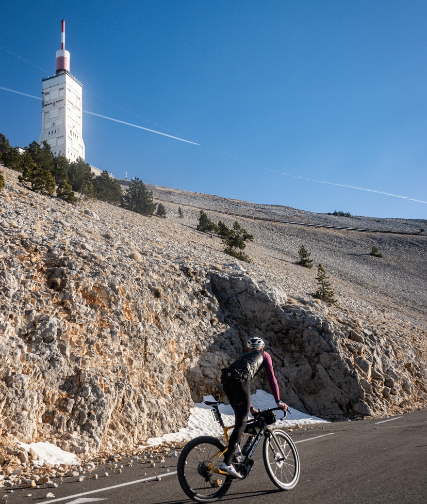 De la Ventoux non pavée aux pavés flamands dans la neige : 5 défis fous pour l'aventure Kanzo