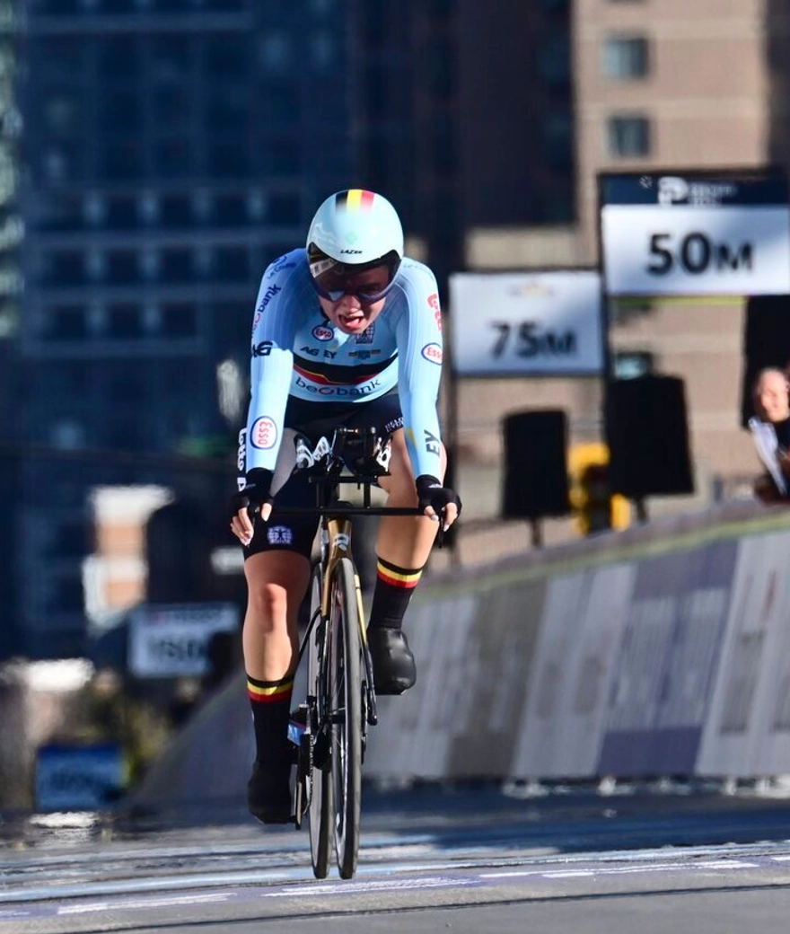 Belgian Yana Decruyenaere claims World Championship silver on Dean Fast