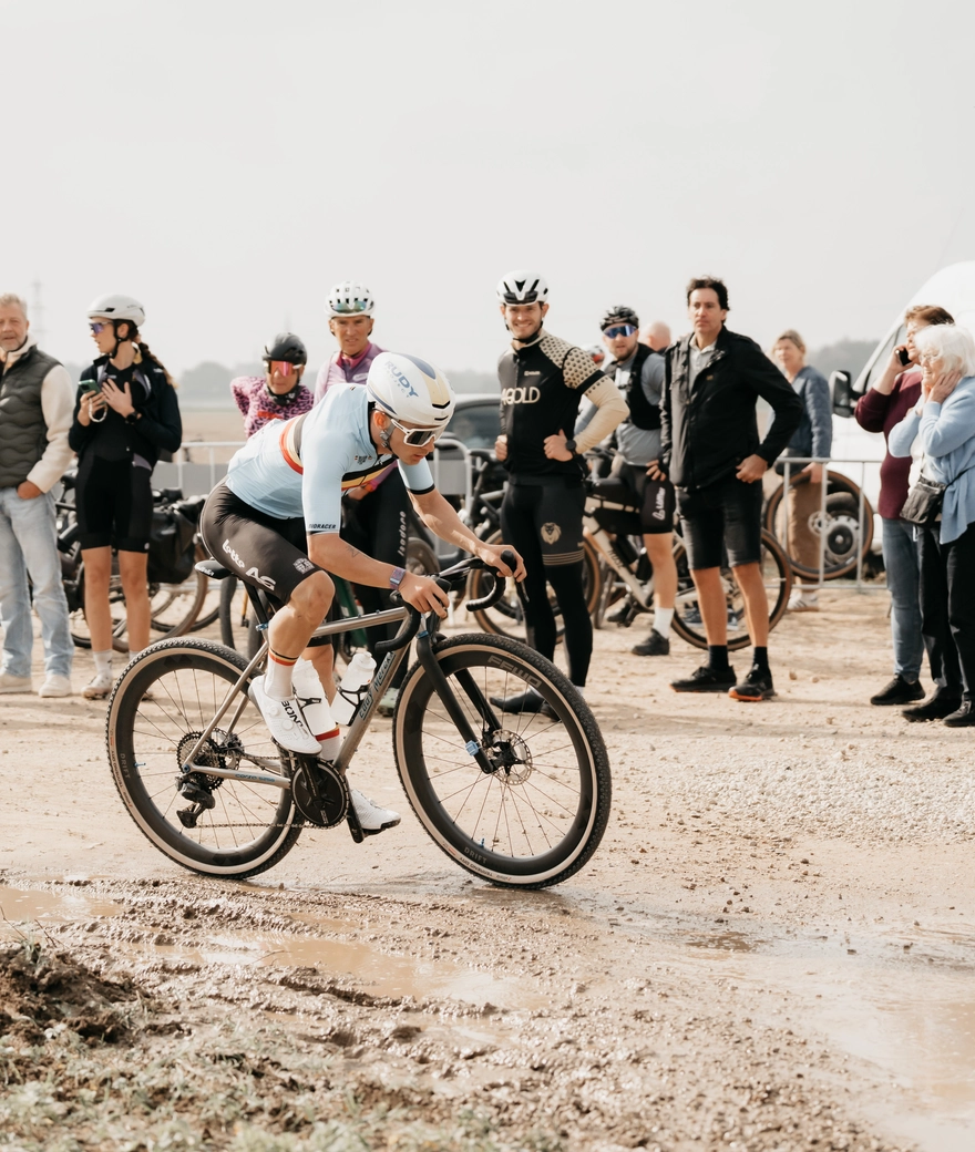 Dylan Vandenstorme shines with the Eddy Merckx Corsa Titanium at the UCI Gravel World Championships