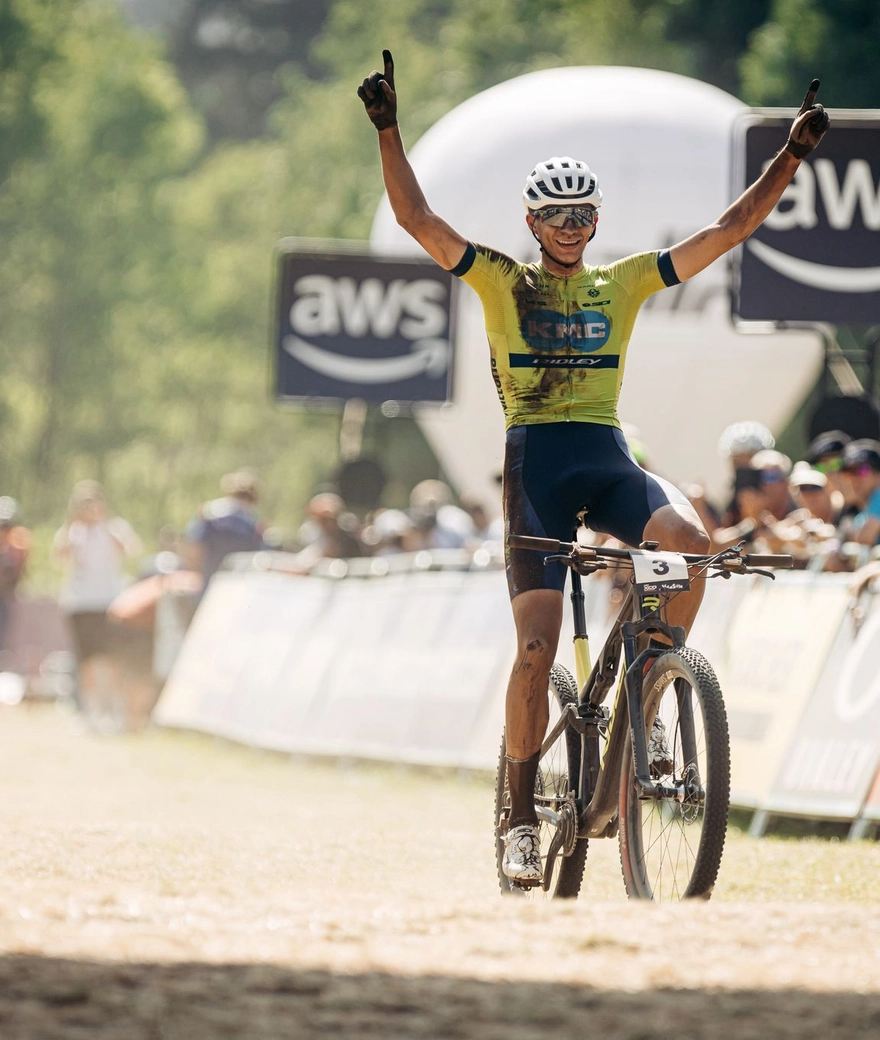 Rens Teunissen van Manen gewinnt prestigeträchtigen Weltcup in Val di Sole
