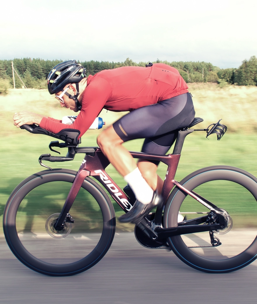 Los triatletas Jelle Geens y Louis Naeyaert brillan con medallas de bronce